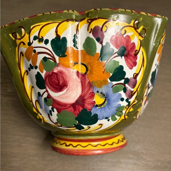 Vintage Assbroke Hand-Painted Floral Ceramic Bowl - Multicolor made in Italy.
